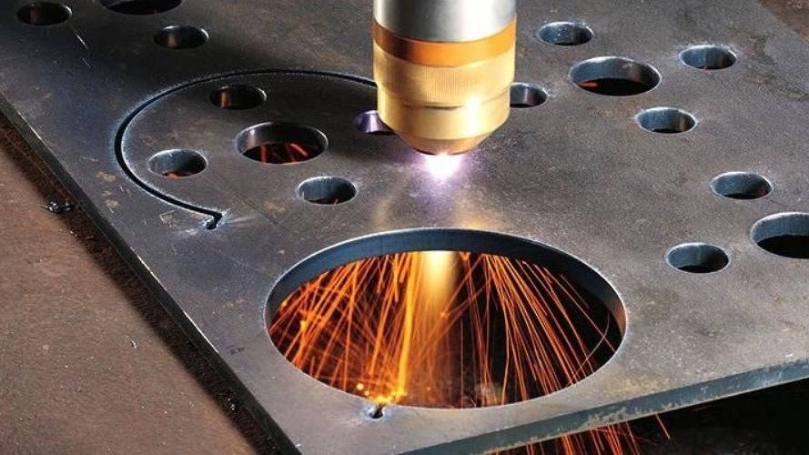 انجام خدمات برش سی ان سی پلاسما در مجموعه شیراز فن‎